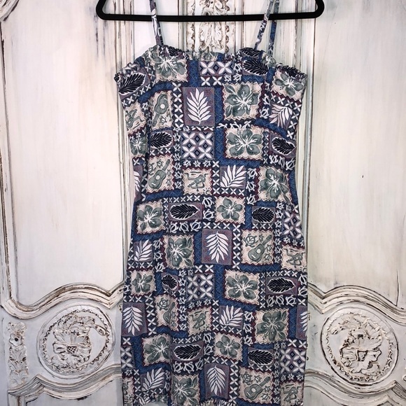 Royal Creations VINTAGE Made in Hawaii Tribal Print Empire Dress Size Small - Picture 1 of 6